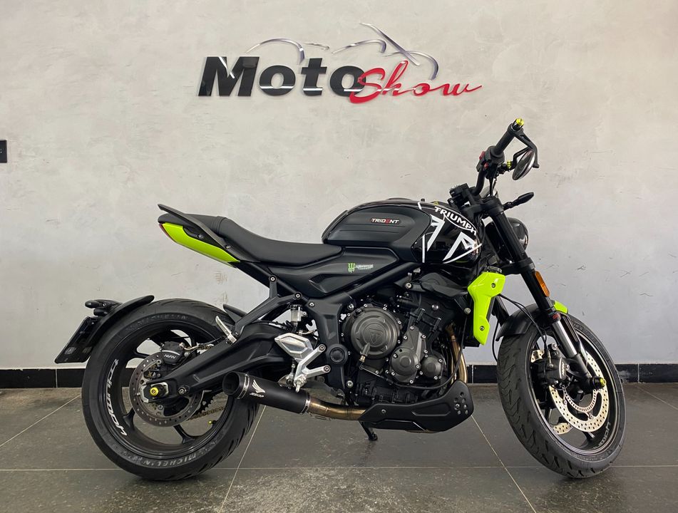 TRIUMPH TRIDENT 660