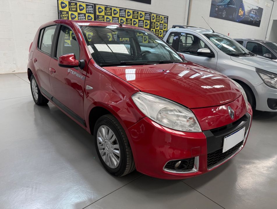 Renault SANDERO STEPWAY Hi-Flex 1.6 16V 5p Aut.