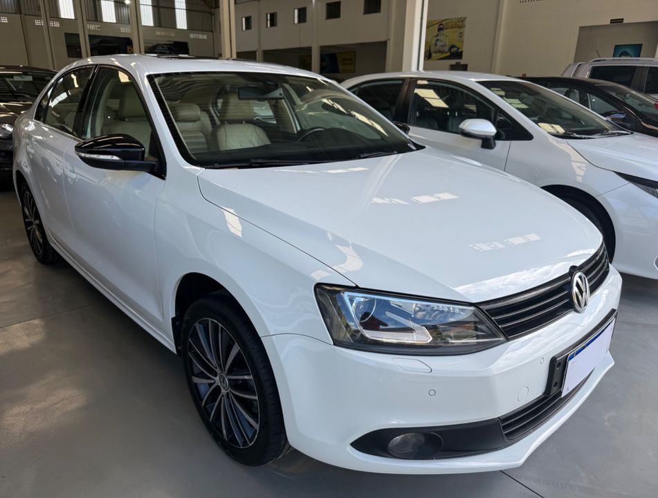 VolksWagen JETTA Highline 2.0 TSI 16V 4p Tiptronic