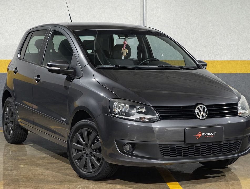 VolksWagen Fox 1.6 Mi Total Flex 8V 5p