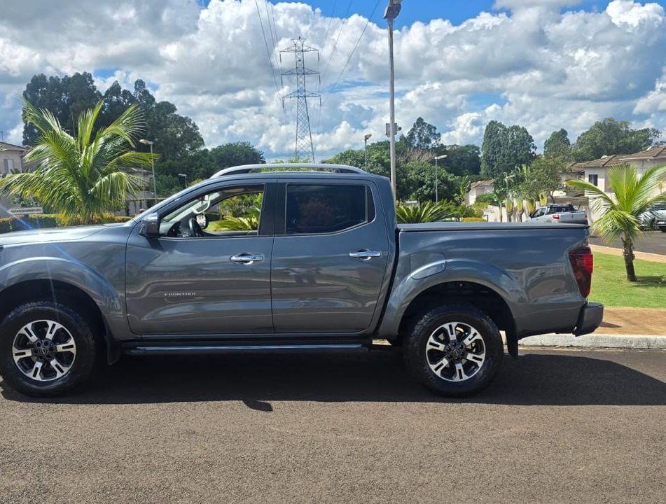 Nissan Frontier XE CD 4x4 2.3 Bi-TB Diesel Aut.