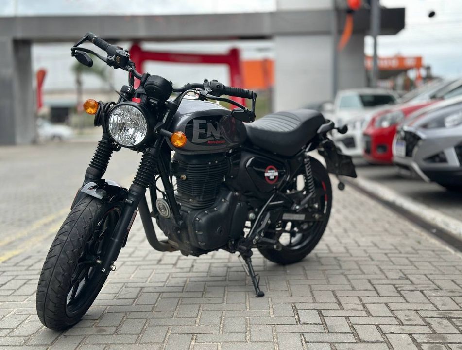 Royal Enfield Hunter 350 Dapper