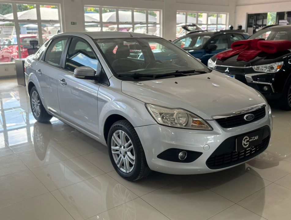 Ford Focus Sedan 2.0 16V/2.0 16V Flex 4p