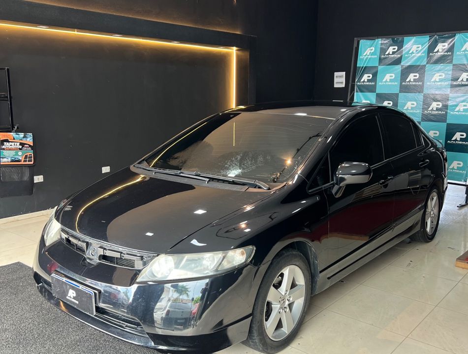 Honda Civic Sedan LXS 1.8/1.8 Flex 16V Aut. 4p