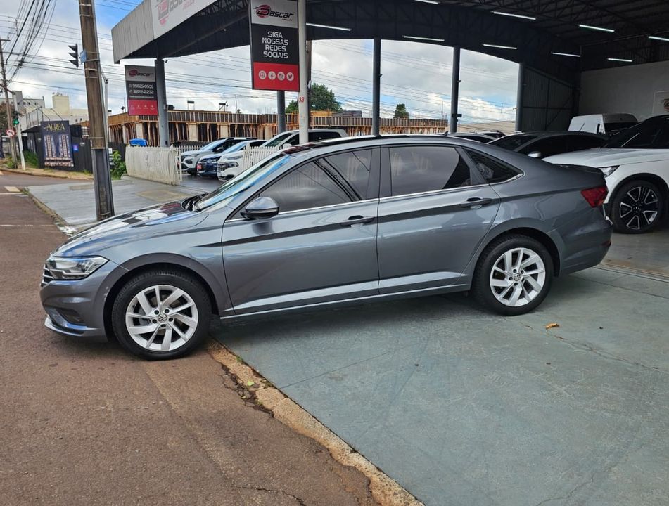 VolksWagen JETTA Comfort. 250 TSI 1.4 Flex 16v Aut.