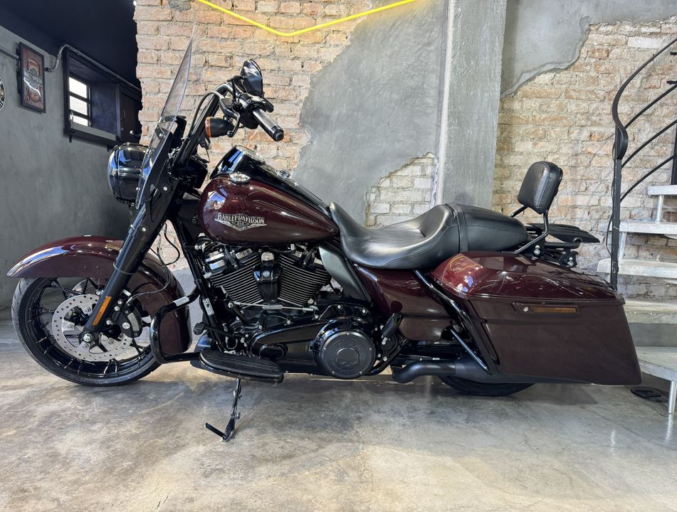 Harley ROAD KING SPECIAL FLHRXS