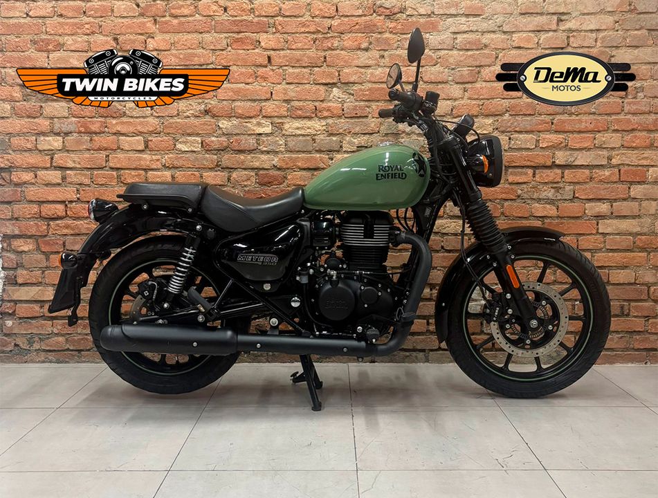 Royal Enfield Meteor 350 Fireball 