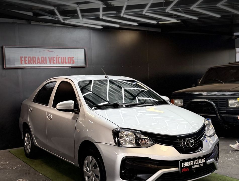 Toyota ETIOS X Plus Sedan 1.5 Flex 16V 4p Aut.