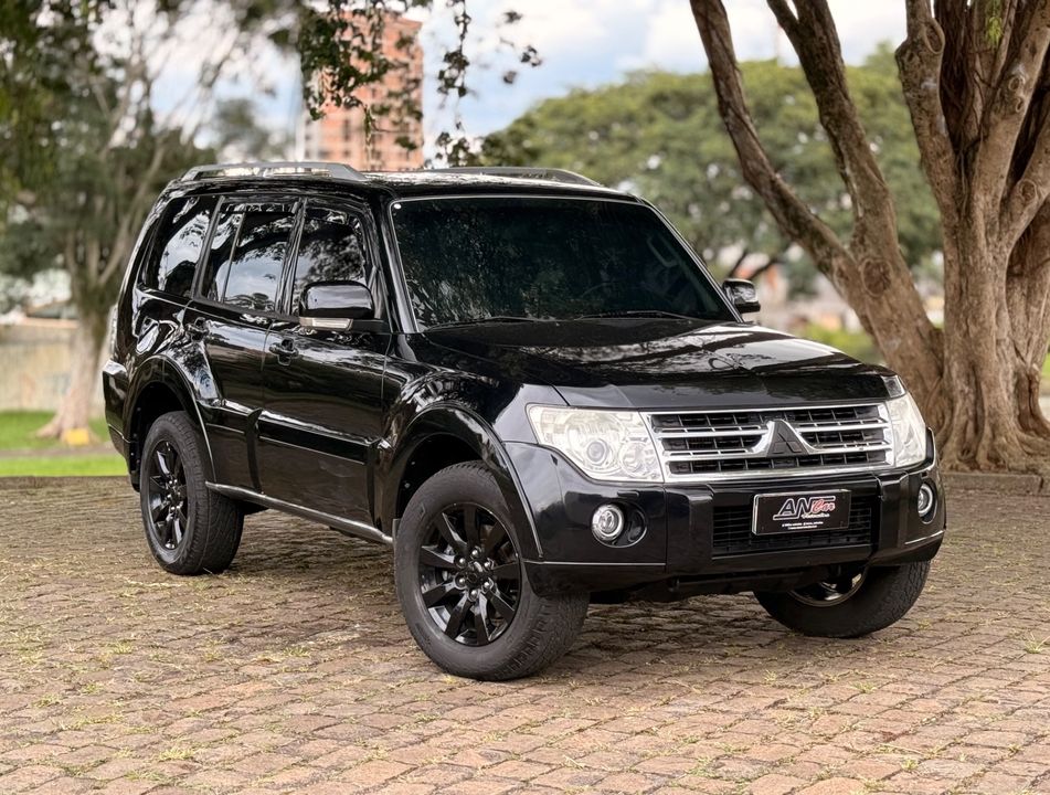 Mitsubishi Pajero HPE Full 3.2 4x4 T.I.Dies. 5p Aut