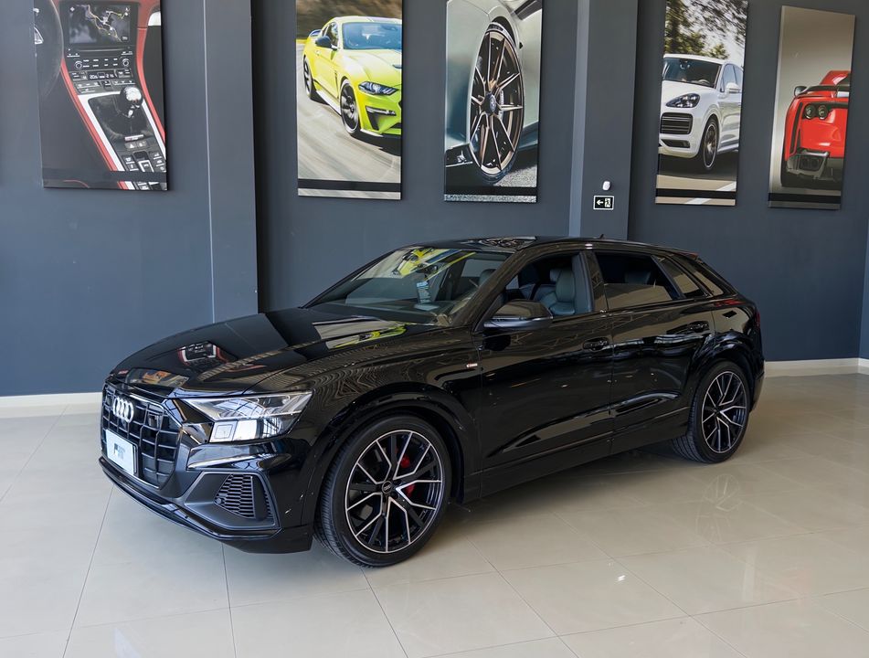 Audi Q8 Perf.Black 3.0 TFSI Quat. S-tr/(Híb.)