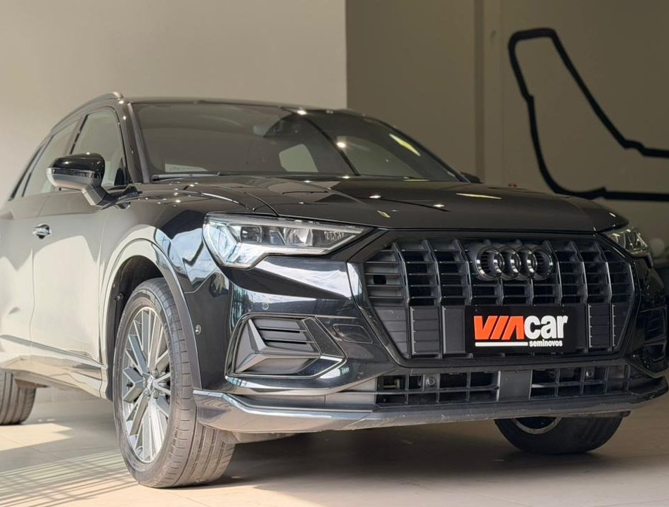 Audi Q3 Black Ed. 1.4 TFSI Flex/Black S-tron.