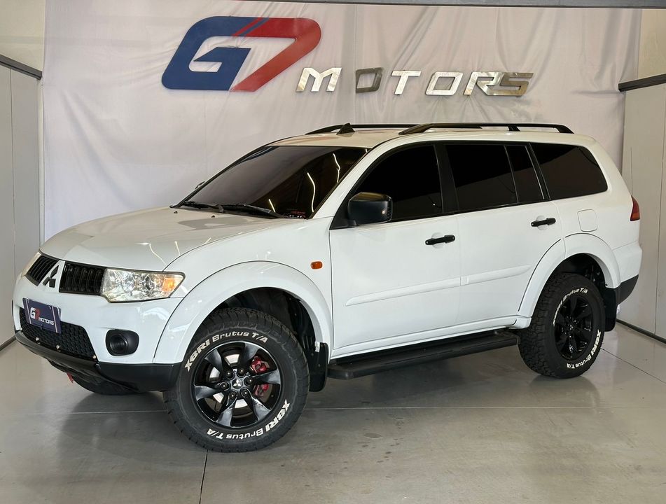 Mitsubishi Pajero DAKAR 3.2 4x4 T.I. Dies. 5p Aut.