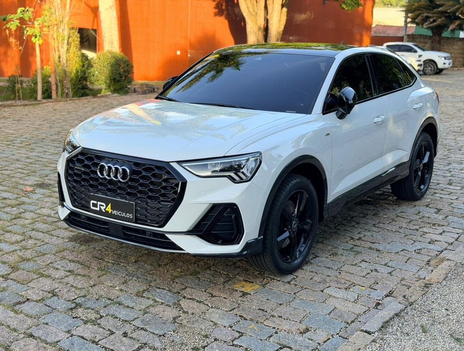 Audi Q3 SPB Perf. Black 2.0 TFSI Tipt. Quat.