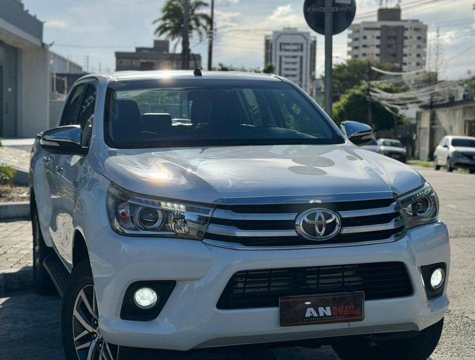 Toyota Hilux CD SRX 4x4 2.8 TDI 16V Diesel Aut.