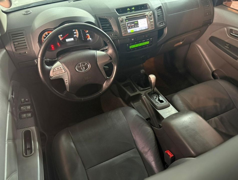 Toyota Hilux CD SRV D4-D 4x4 3.0 TDI Diesel Aut