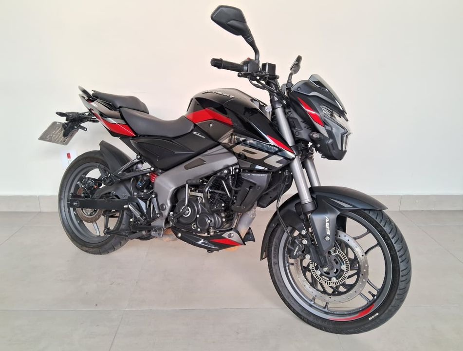 BAJAJ DOMINAR NS160