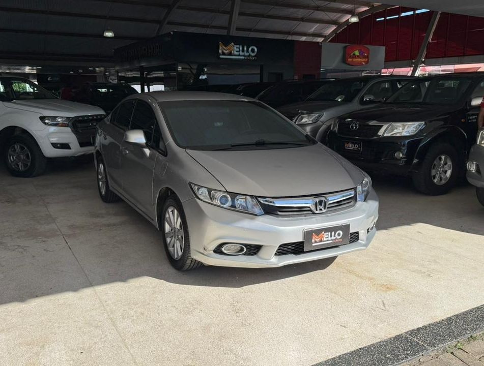 Honda Civic Sedan LXS 1.8/1.8 Flex 16V Aut. 4p