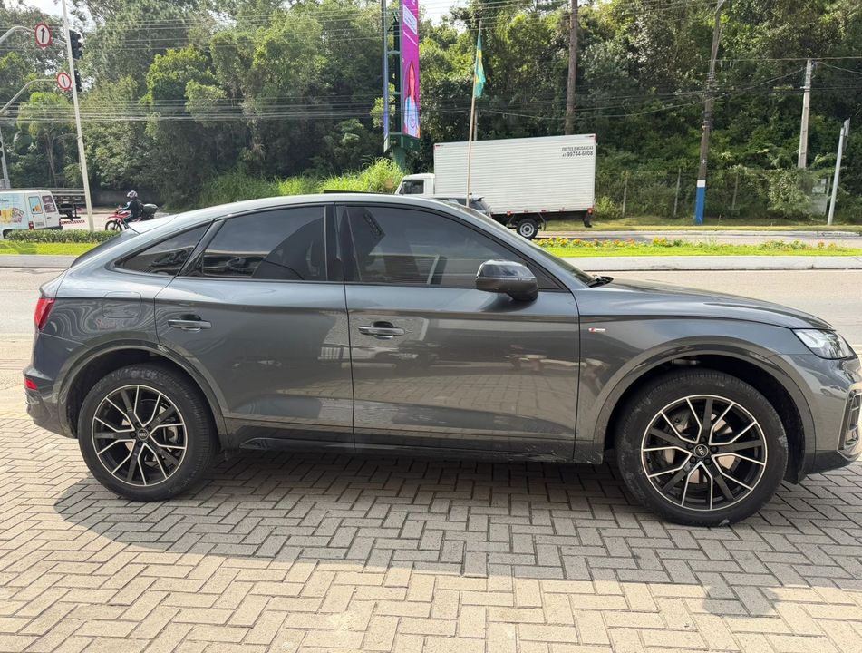 Audi Q5 SB Perf. 2.0 TFSIe S.Tr. Qt (Hib.)
