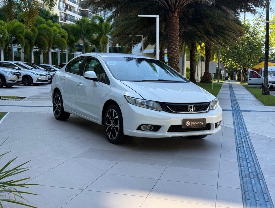 Honda Civic Sedan LXS 1.8/1.8 Flex 16V Aut. 4p