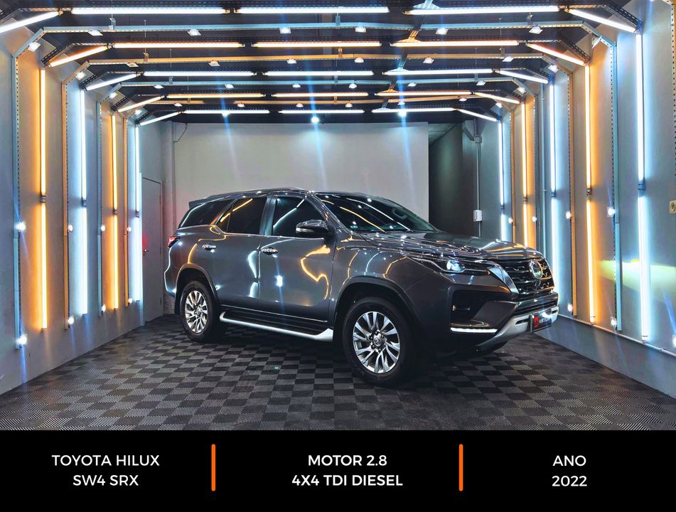 Toyota Hilux SW4 SRX 4x4 2.8 TDI 16V Dies. Aut.