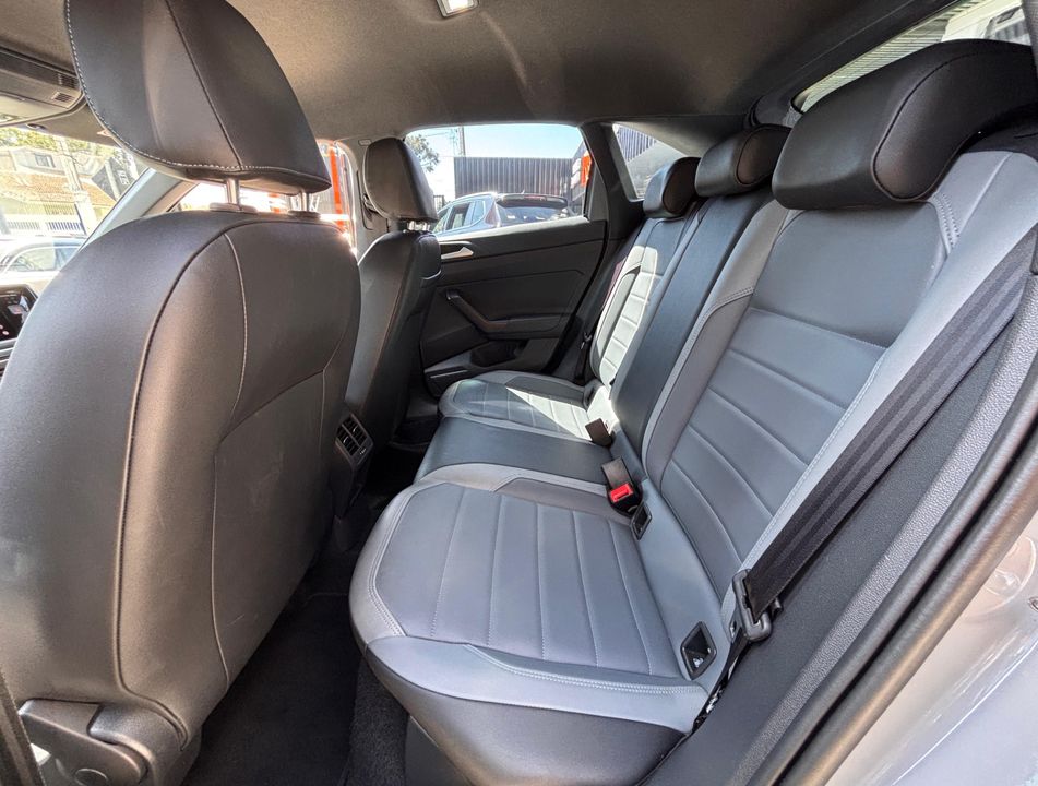 VolksWagen Nivus Highline 1.0 200 TSI Flex Aut.