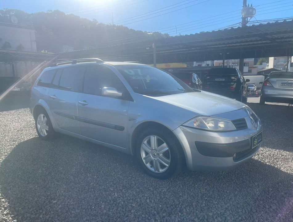Renault Megane Grand Tour Dynamique 2.0 16V Aut.