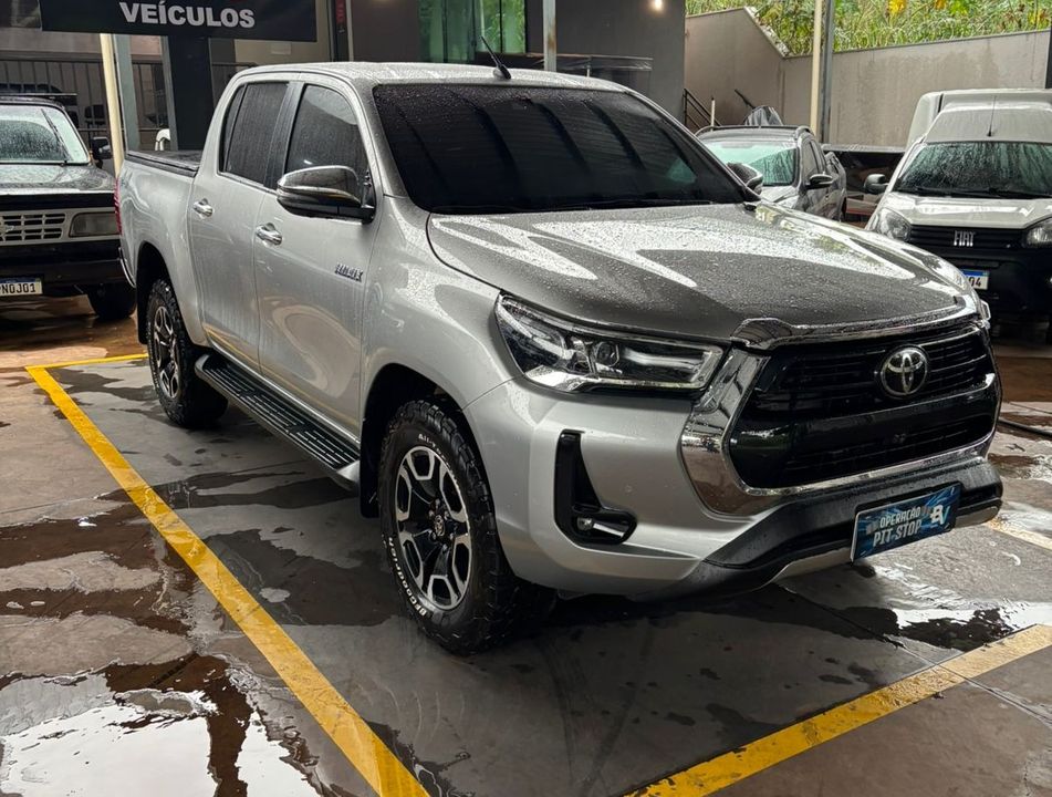 Toyota Hilux CD SRX 4x4 2.8 TDI 16V Diesel Aut.