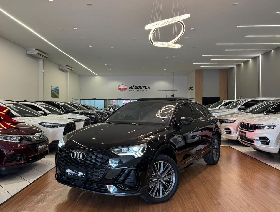 Audi Q3 SPB Perf. Black 2.0 TFSI Tipt. Quat.