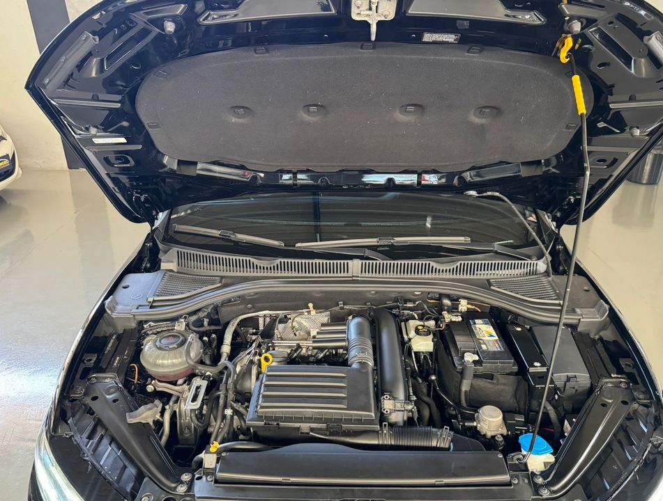 VolksWagen JETTA Comfort. 250 TSI 1.4 Flex 16v Aut.