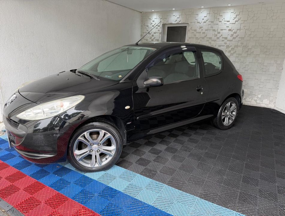 Peugeot 207 XR 1.4 Flex 8V 3p