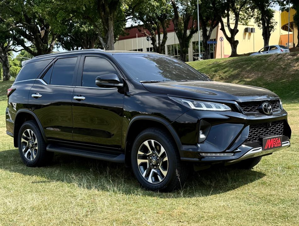 Toyota Hilux SW4 Diamond 2.8 TB 4x4 Die. Aut.