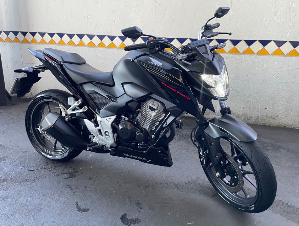 HONDA CB 300F Twister Flex