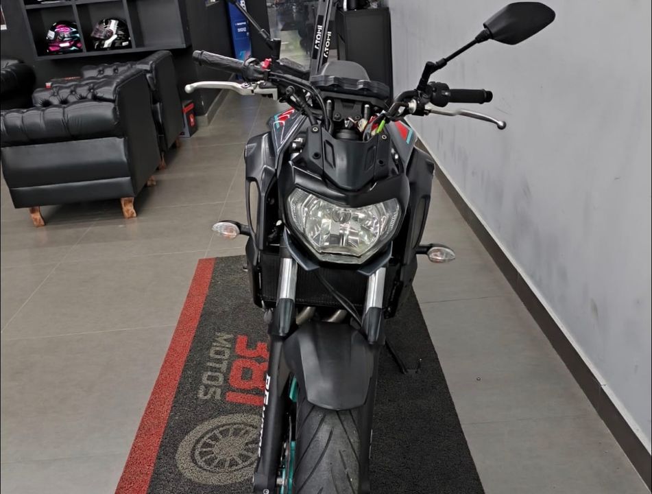 YAMAHA MT-07 ABS