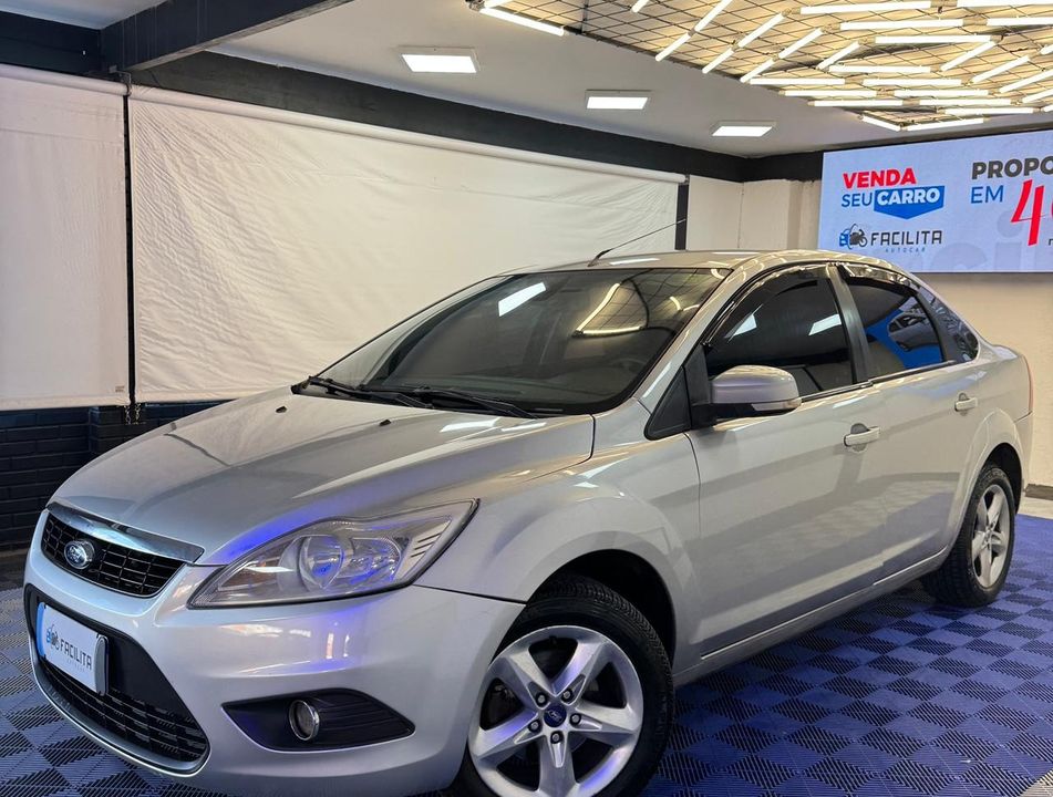 Ford Focus Sedan 2.0 16V/2.0 16V Flex 4p