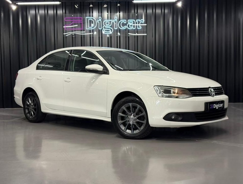 VolksWagen JETTA Comfortline 2.0 T.Flex 8V 4p Tipt.