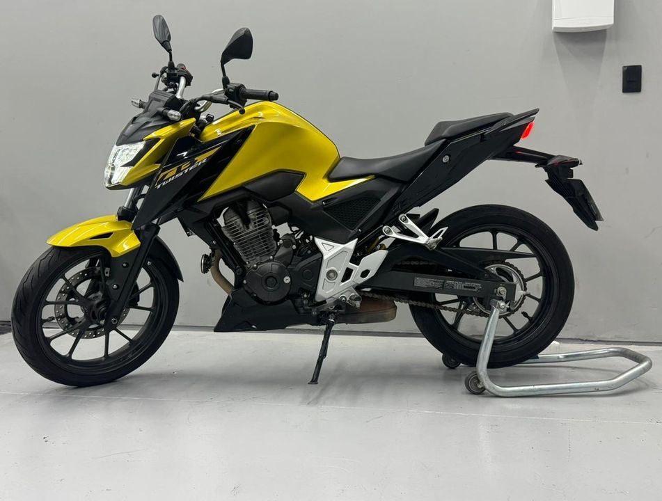 Honda CB 300F Twister Flex