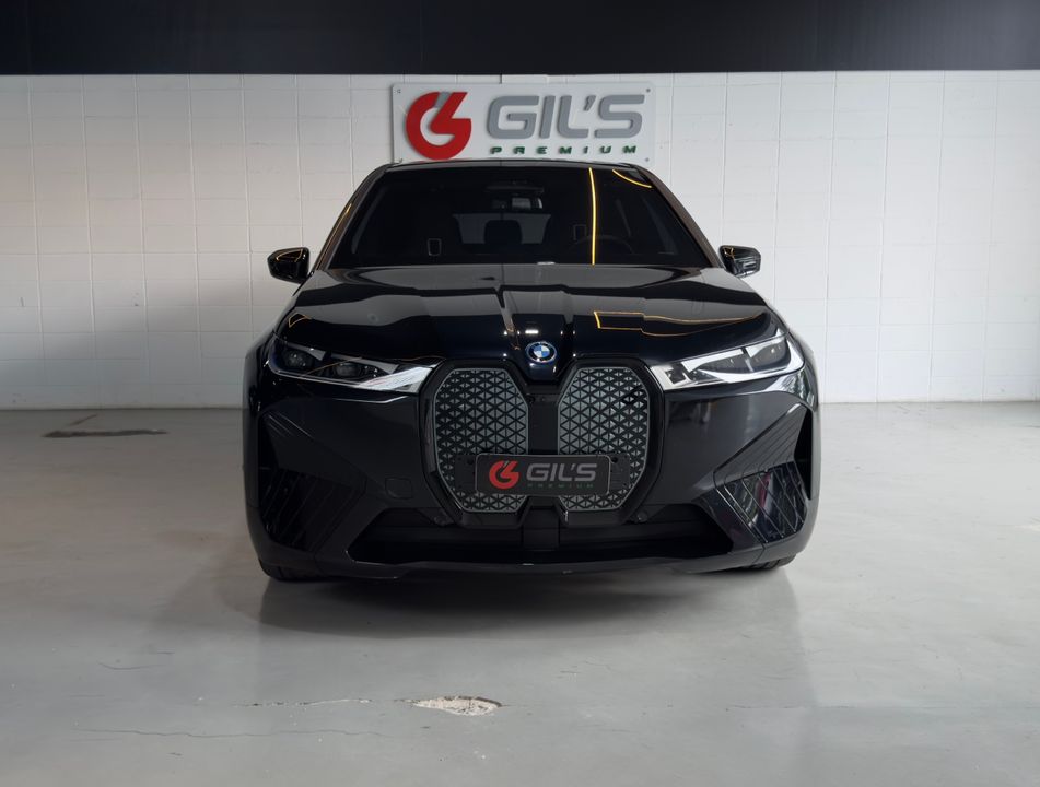 BMW iX XDrive 50 Sport Aut. (Elétrico)