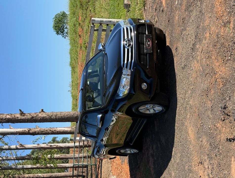 Toyota Hilux CD SRV 4x4 2.7 Flex 16V Aut.
