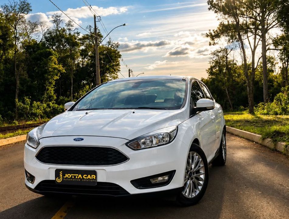 Ford Focus 2.0 16V/SE/SE Plus Flex 5p Aut.
