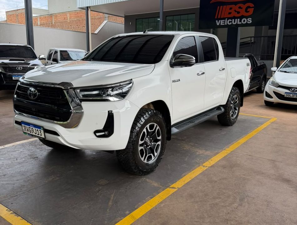 Toyota Hilux CD SRX 4x4 2.8 TDI 16V Diesel Aut.