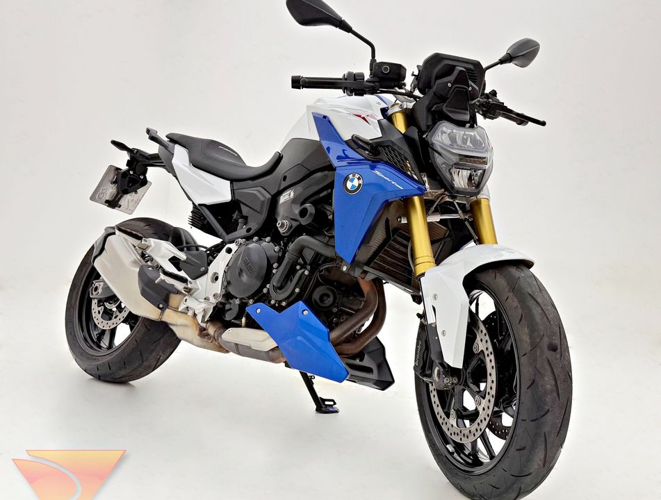 BMW F 900 R Sport Plus