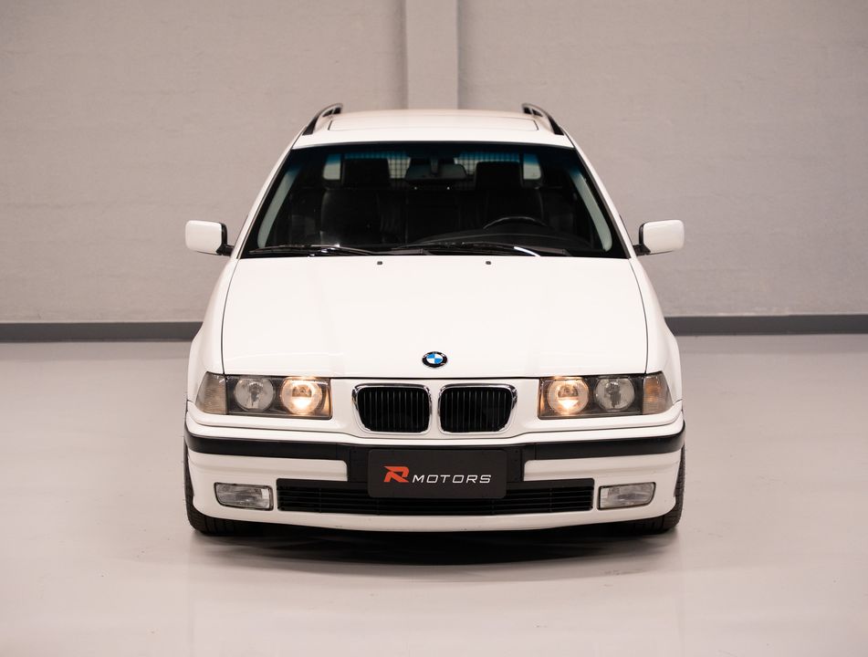 BMW 328i Touring/Sport
