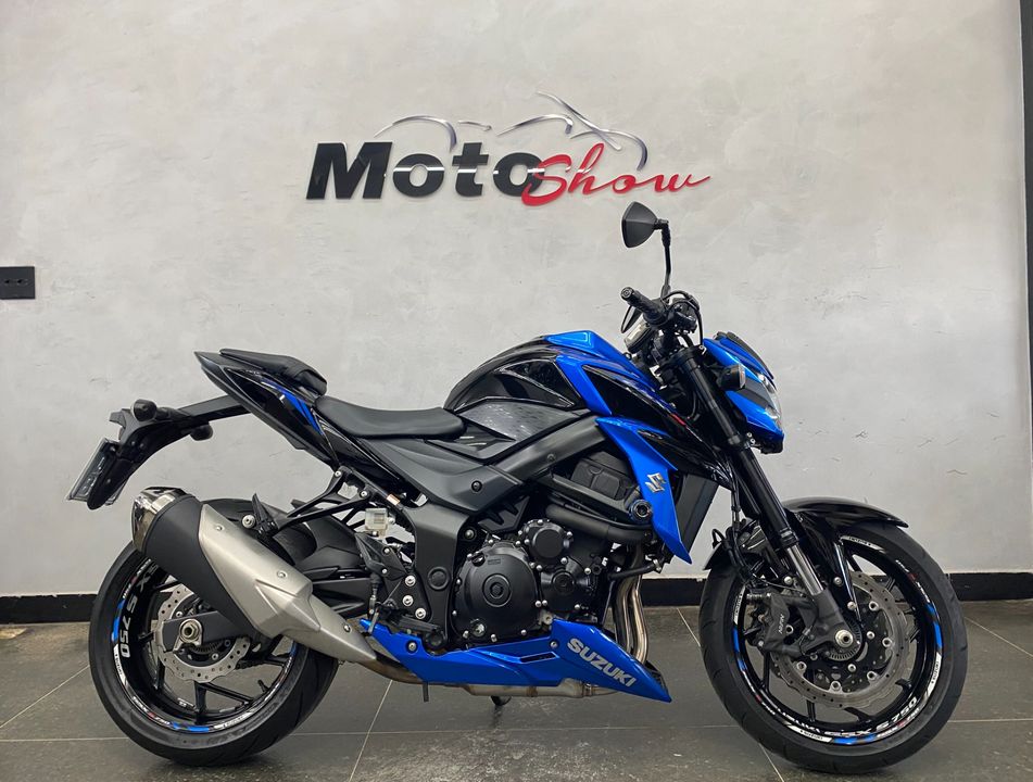 SUZUKI GSX-S 750