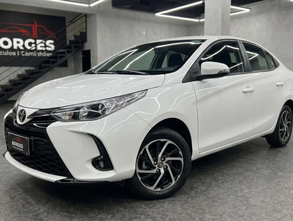 Toyota YARIS XLS Sedan 1.5 Flex 16V 4p Aut.