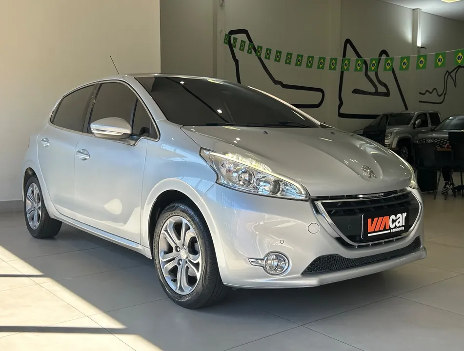 Peugeot 208 2016