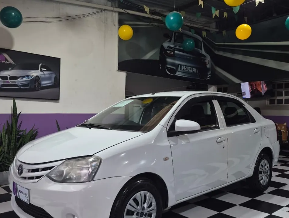 Toyota Etios 2015 à venda