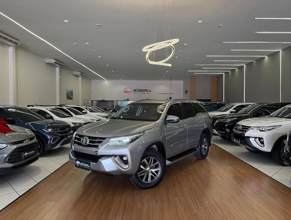 Carros à venda na Mão Dupla Multimarcas