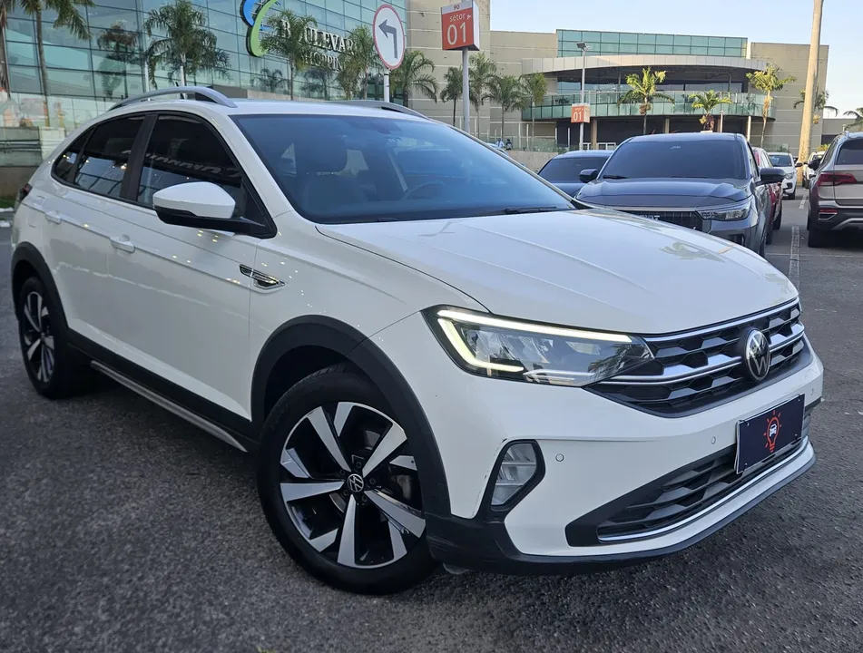 VolksWagen Nivus Highline 1.0 200 TSI Flex Aut.