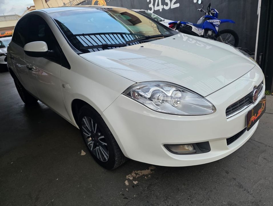 Fiat Bravo ESSENCE 1.8 Flex 16V 5p