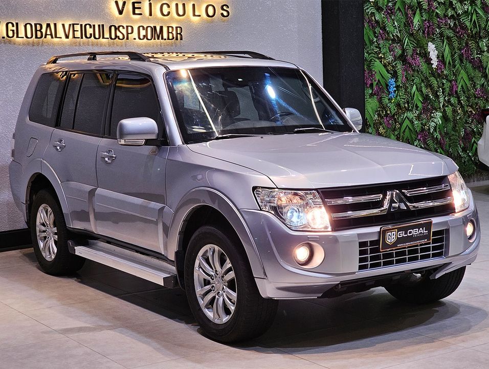 Mitsubishi Pajero HPE Full 3.2 4x4 T.I.Dies. 5p Aut